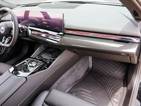 New 2027 BMW 550e xDrive AWD/4WD image 23