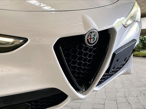 Used 2021 Alfa Romeo Stelvio Sprint w/ Nero Edizione RWD image 24