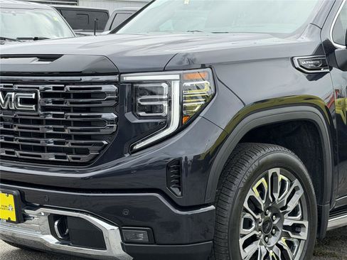 Used 2025 GMC Sierra 1500 Denali Ultimate AWD/4WD image 8
