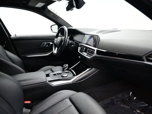 Used 2019 BMW 330i Sedan w/ Convenience Package RWD image 11