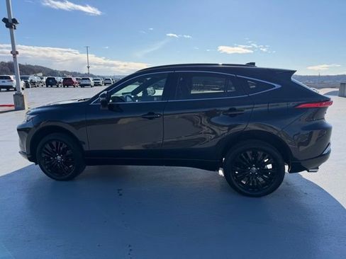 Certified 2023 Toyota Venza Nightshade image 10