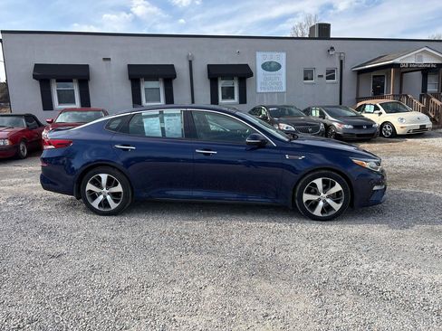 Used 2019 Kia Optima S w/ S Panoramic Sunroof Package image 8