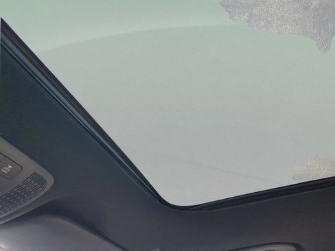 Certified 2025 Mercedes-Benz GLA 250 image 27