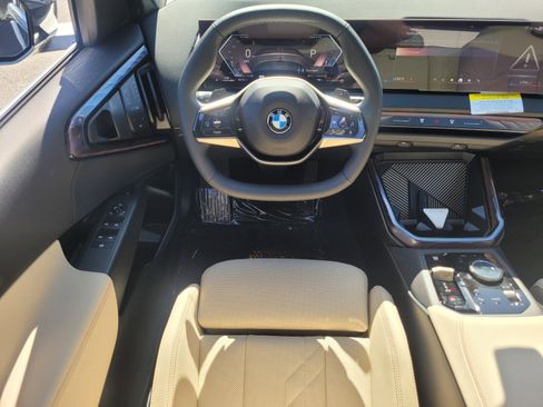 New 2025 BMW X3 xDrive30i w/ Convenience Package image 12