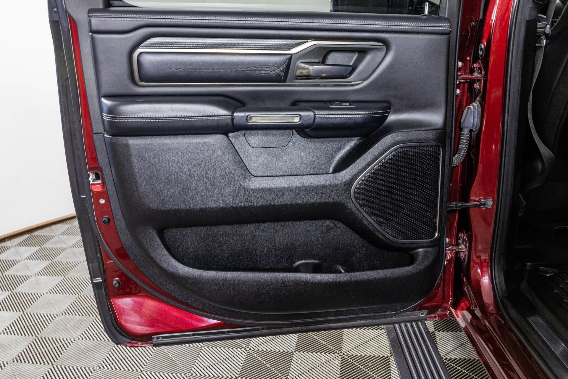 Used 2019 RAM 1500 Limited w/ Advanced Safety Group AWD/4WD image 43