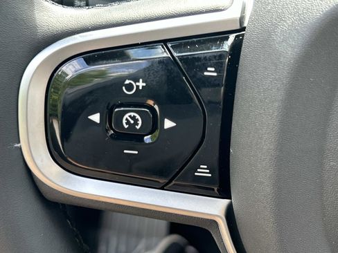 New 2026 Volvo XC90 B6 Plus w/ Protection Package Premier image 22