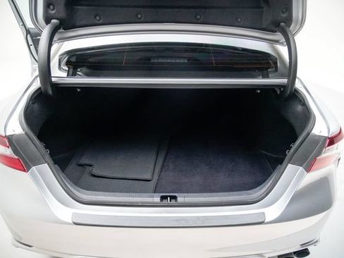 Used 2024 Toyota Camry SE FWD image 12