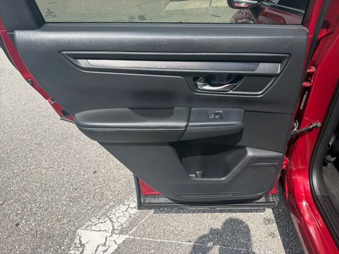 Used 2025 Honda CR-V LX image 16