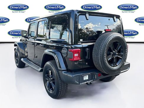 Used 2020 Jeep Wrangler Unlimited Sahara AWD/4WD image 5