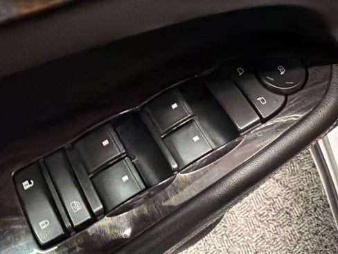 Used 2016 Buick Enclave Leather image 12