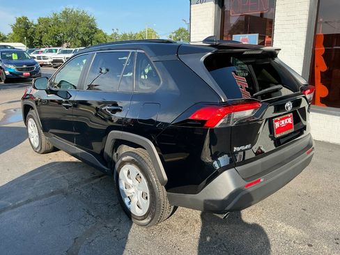 Used 2019 Toyota RAV4 LE w/ All Weather Liner Package FWD image 5