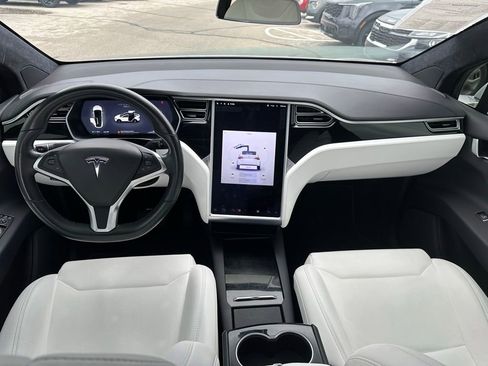 Used 2017 Tesla Model X 90D image 14