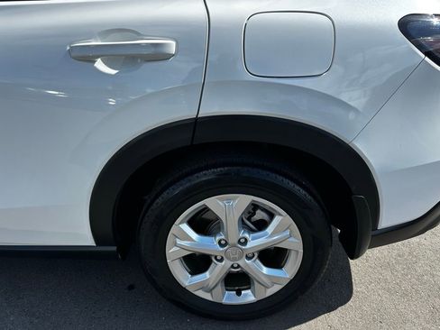 Used 2024 Honda HR-V LX image 9