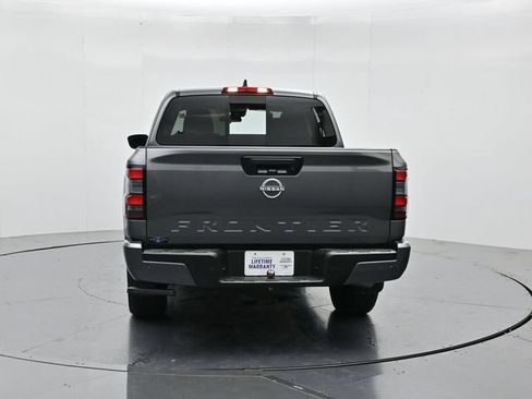 Used 2026 Nissan Frontier SV RWD image 8