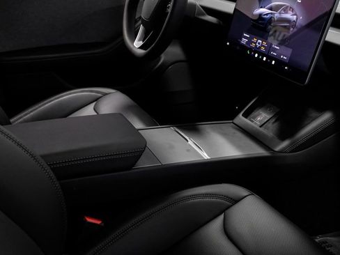 Used 2025 Tesla Model 3 Long Range image 25