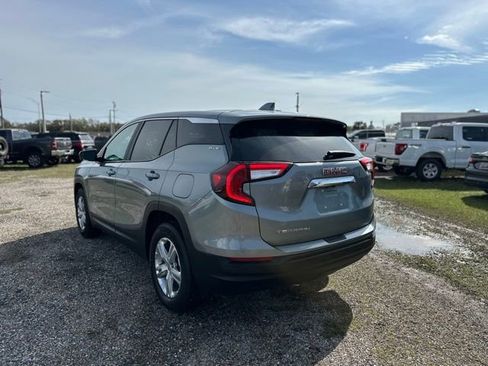 Used 2024 GMC Terrain SLE image 7