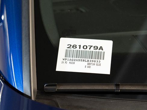Certified 2024 Porsche Macan S AWD/4WD image 29