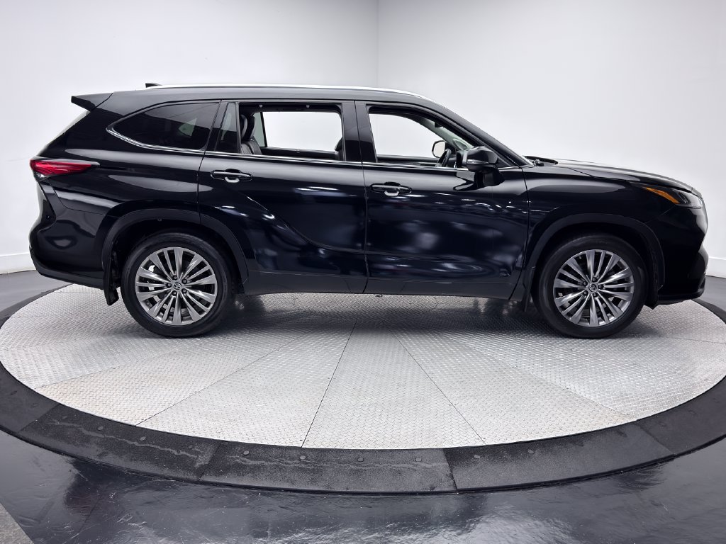 Used 2020 Toyota Highlander Platinum AWD/4WD image 4