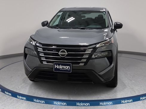 Used 2024 Nissan Rogue S AWD/4WD image 3