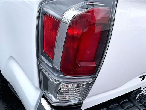 Used 2023 Toyota Tacoma TRD Off-Road image 28