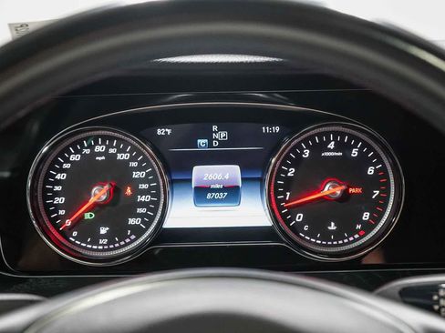 Used 2018 Mercedes-Benz E 300 image 23