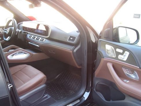 Certified 2024 Mercedes-Benz GLS 450 4MATIC image 18