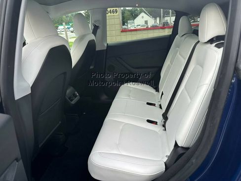 Used 2023 Tesla Model Y Long Range AWD/4WD image 18