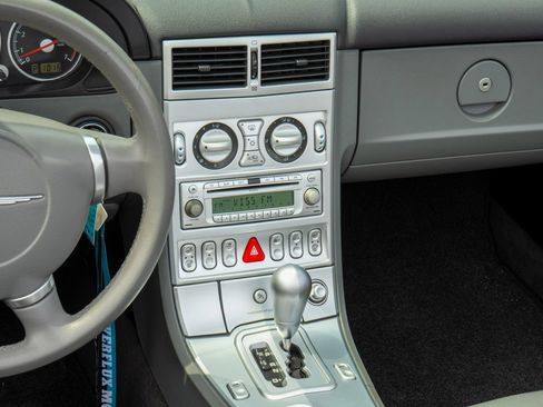 Used 2008 Chrysler Crossfire Limited RWD image 25
