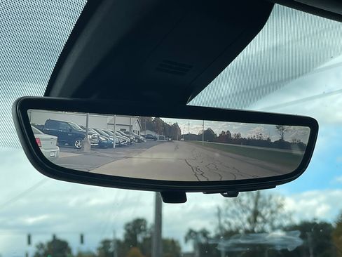 Used 2021 Chevrolet Tahoe Premier w/ Premium Package image 39