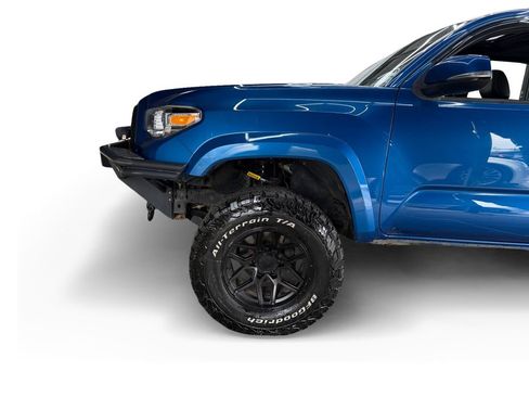 Used 2018 Toyota Tacoma Limited AWD/4WD image 14