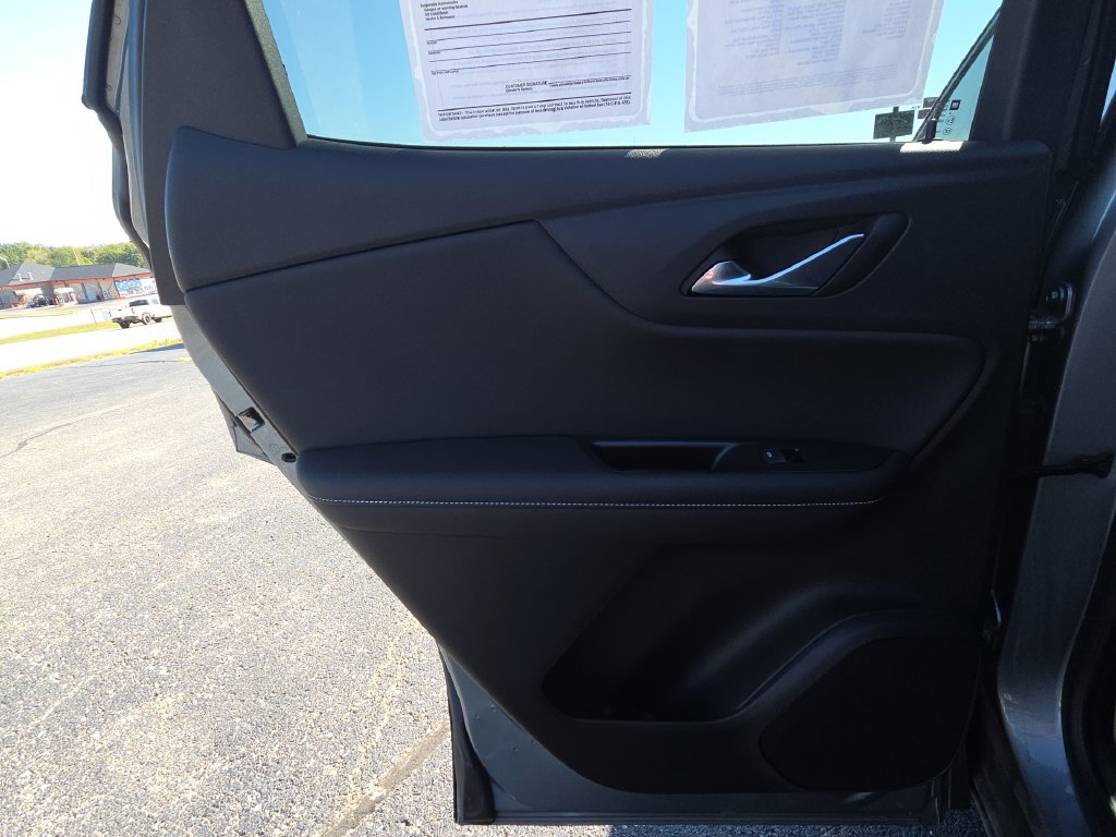 Used 2023 Chevrolet Blazer LT w/ Sound & Technology Package FWD image 26