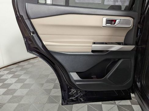 Used 2021 Ford Explorer Limited w/ Equipment Group 301A image 41