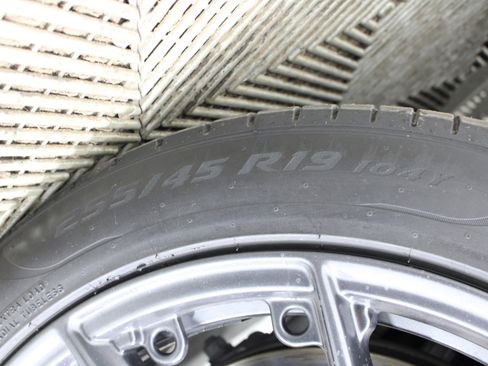 Used 2022 Tesla Model S Plaid image 33