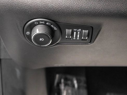 Used 2023 Jeep Compass Latitude AWD/4WD image 17