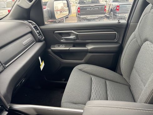 New 2026 RAM 1500 4x4 Crew Cab image 24