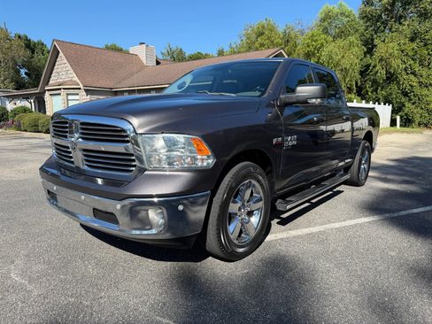 Used 2019 RAM 1500 Big Horn RWD image 4