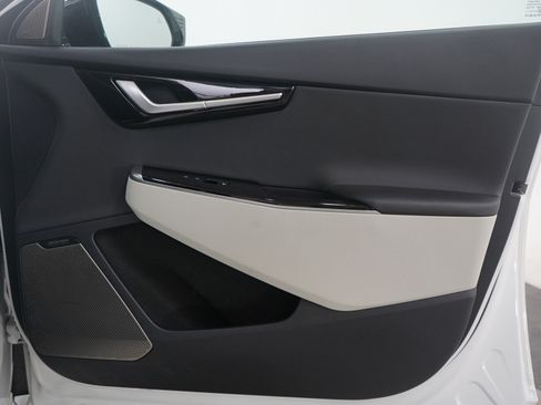 Used 2024 Kia EV6 GT-Line image 9