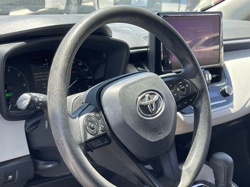 Used 2023 Toyota Corolla LE w/ LE Premium Package FWD image 8