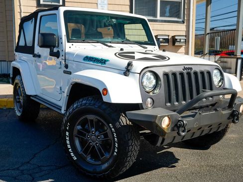 Used 2018 Jeep Wrangler Sport AWD/4WD image 3