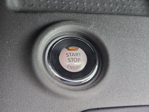 Used 2021 Nissan Frontier SV w/ Midnight Edition Floor Mats AWD/4WD image 22