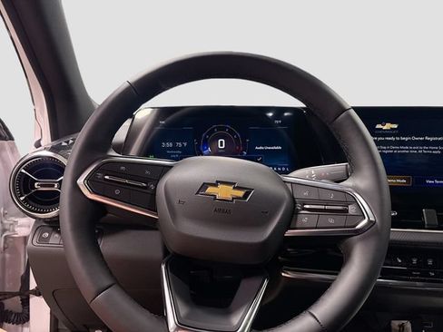 New 2027 Chevrolet Equinox LT FWD image 13