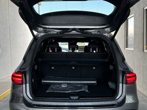 Used 2025 Mercedes-Benz GLB 250 4MATIC image 30