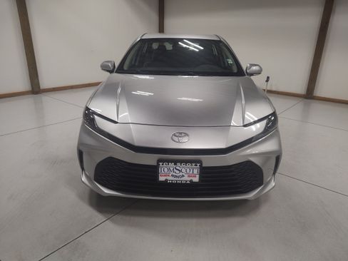 Used 2026 Toyota Camry LE w/ Convenience Package AWD/4WD image 3
