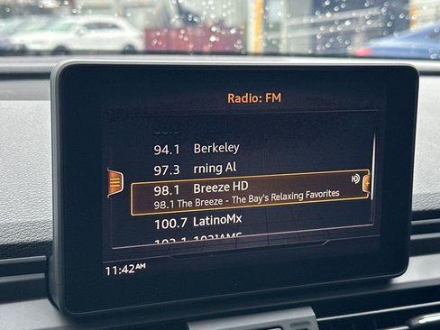 Used 2020 Audi Q5 Premium w/ Convenience Package image 17