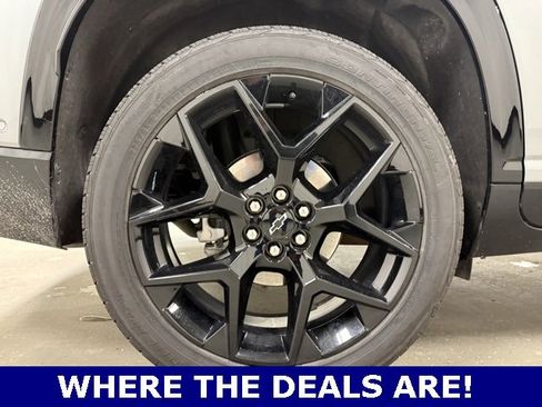 Used 2024 Chevrolet Traverse RS w/ LPO, Floor Liner Package image 24