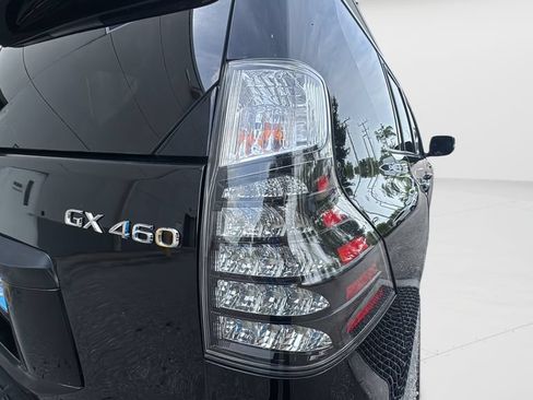 Used 2023 Lexus GX 460 Premium w/ Accessory Package AWD/4WD image 43