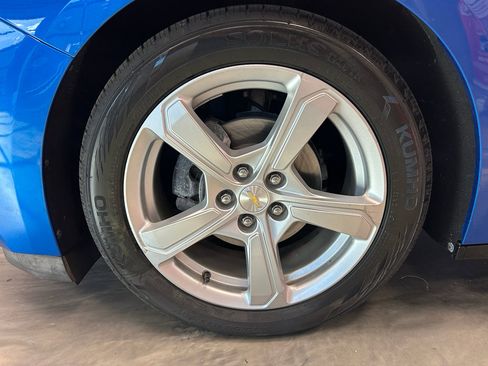 Used 2017 Chevrolet Volt LT w/ Comfort Package FWD image 23