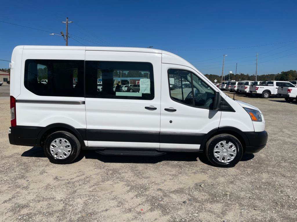 Used 2019 Ford Transit 150 XLT RWD image 4