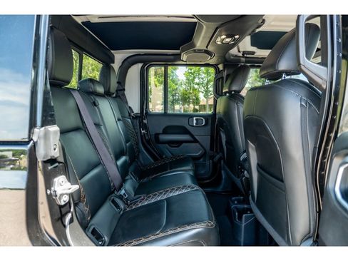 Used 2022 Jeep Gladiator Overland AWD/4WD image 15