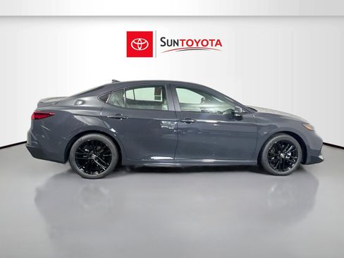 New 2026 Toyota Camry SE image 2